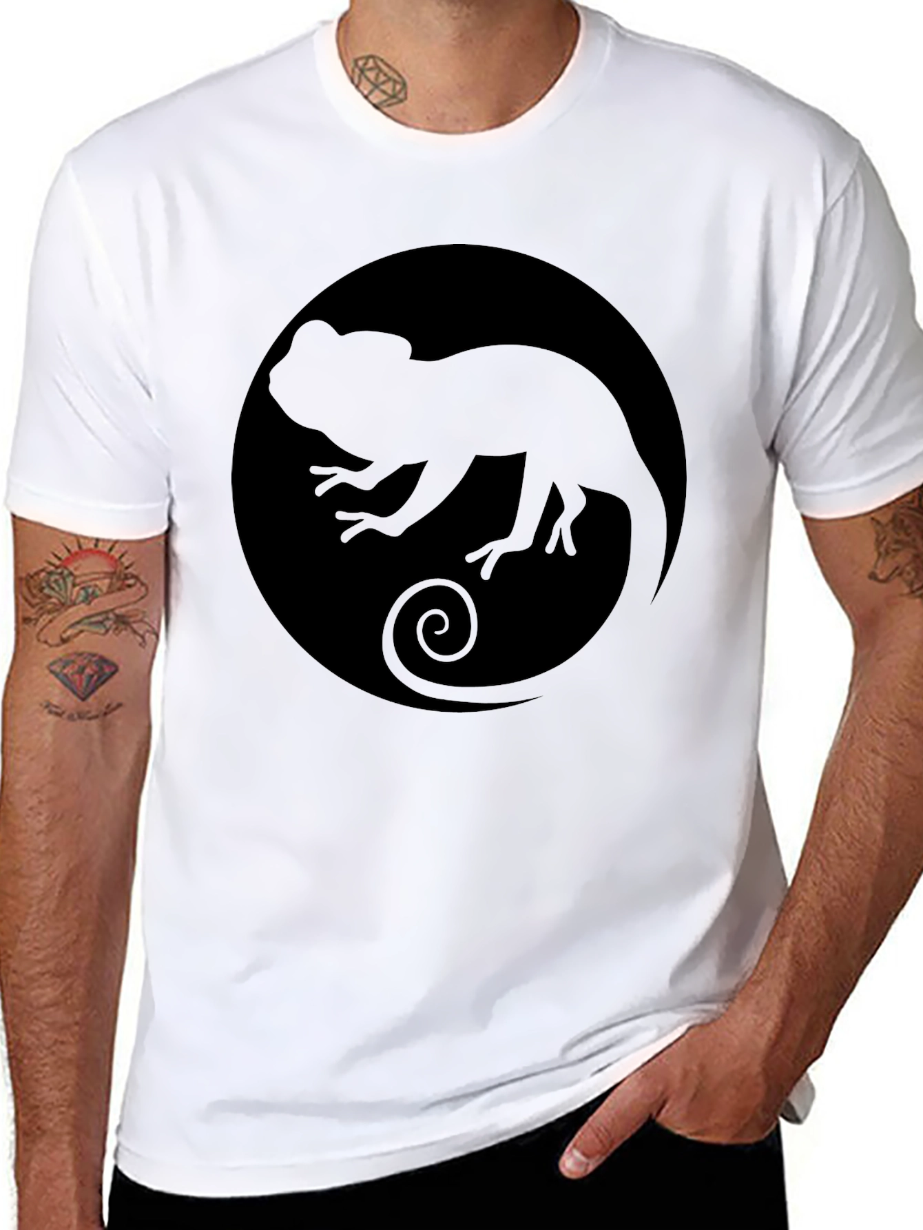 Chameleon Circle Graphic Tee - Black