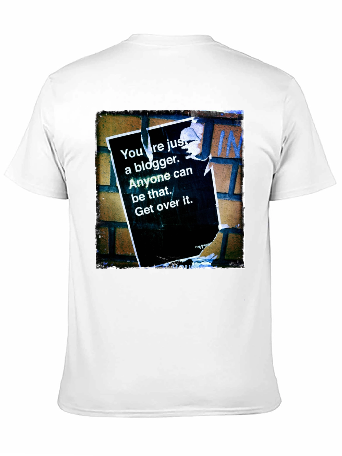 Blogger T-Shirt: Unique Street Art Design