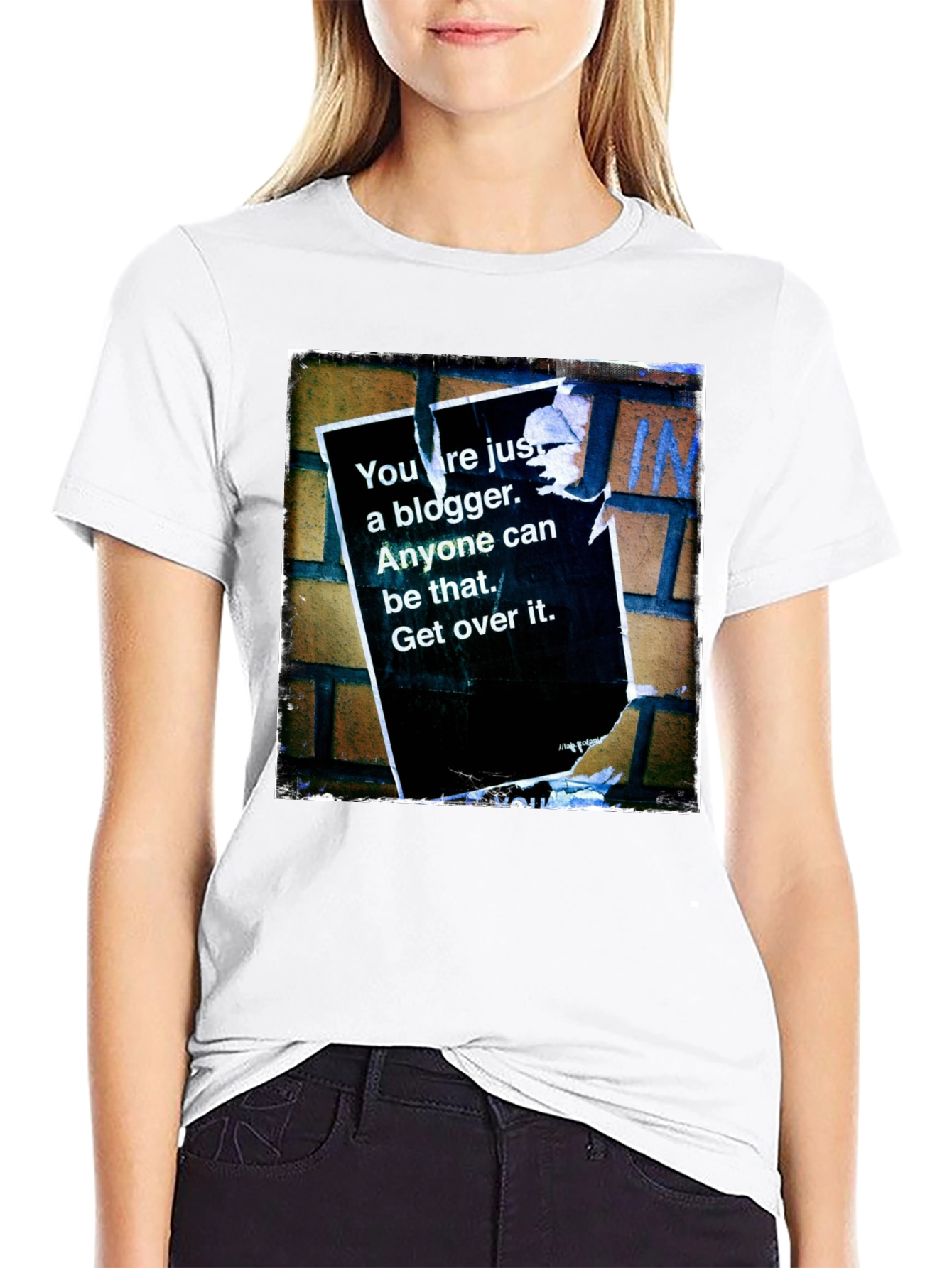 Blogger T-Shirt: Unique Street Art Design