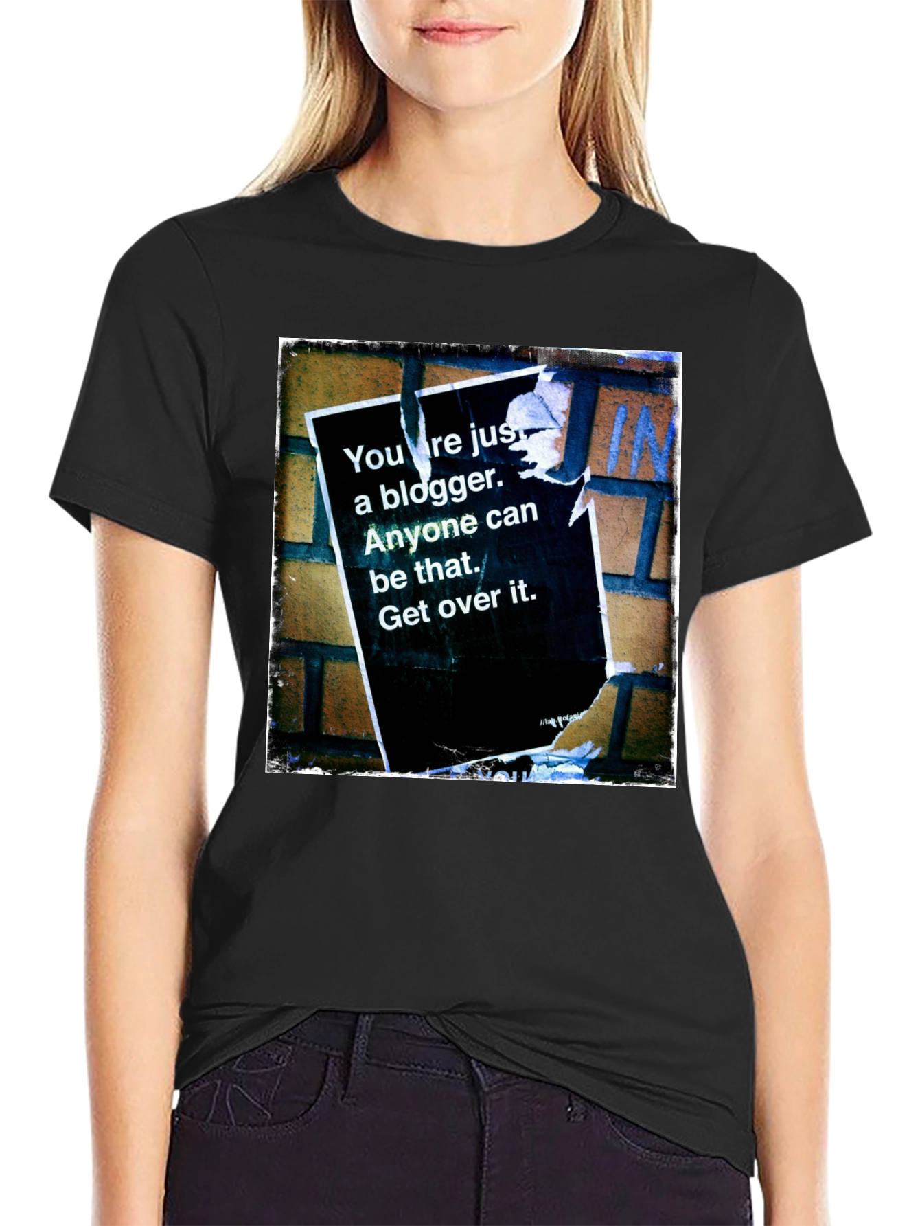 Blogger T-Shirt: Unique Street Art Design
