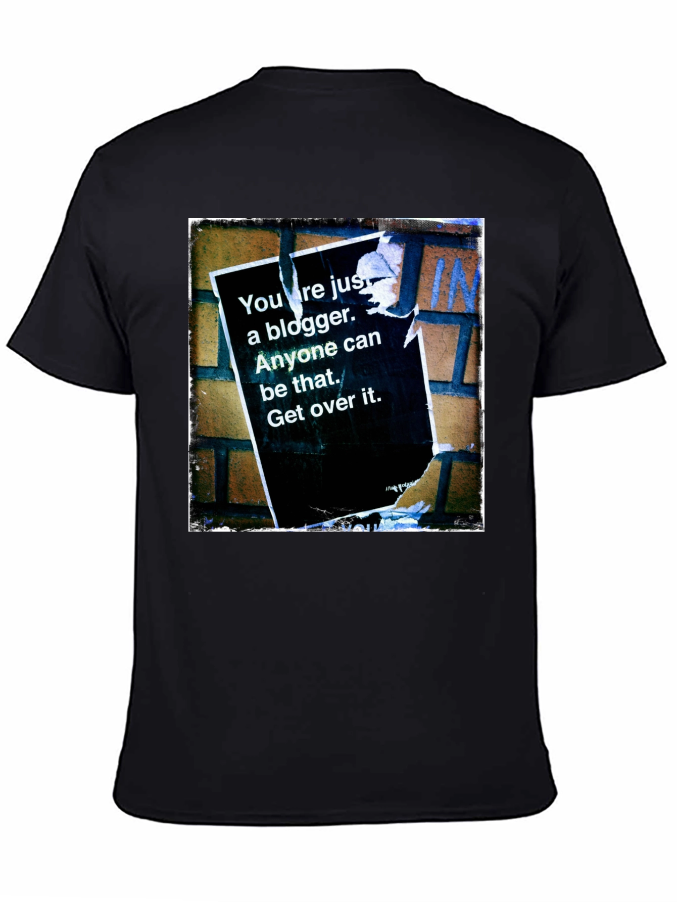 Blogger T-Shirt: Unique Street Art Design