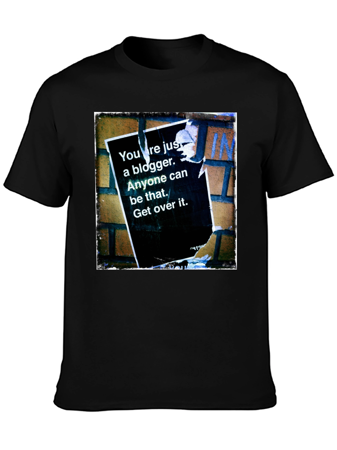 Blogger T-Shirt: Unique Street Art Design